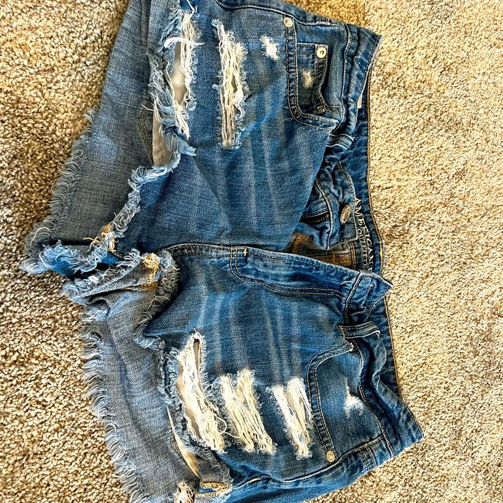Distressed American eagle shorty shorts